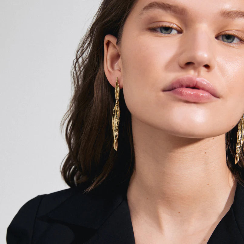 Feel Drop Earrings