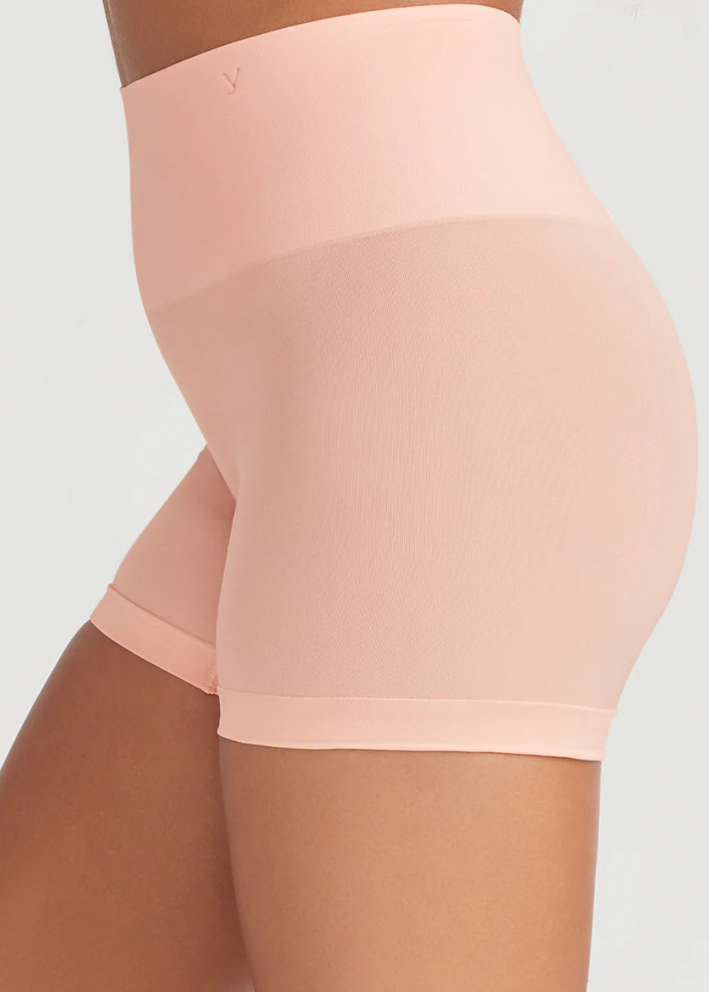 Ultralight Shaping Short Seamless